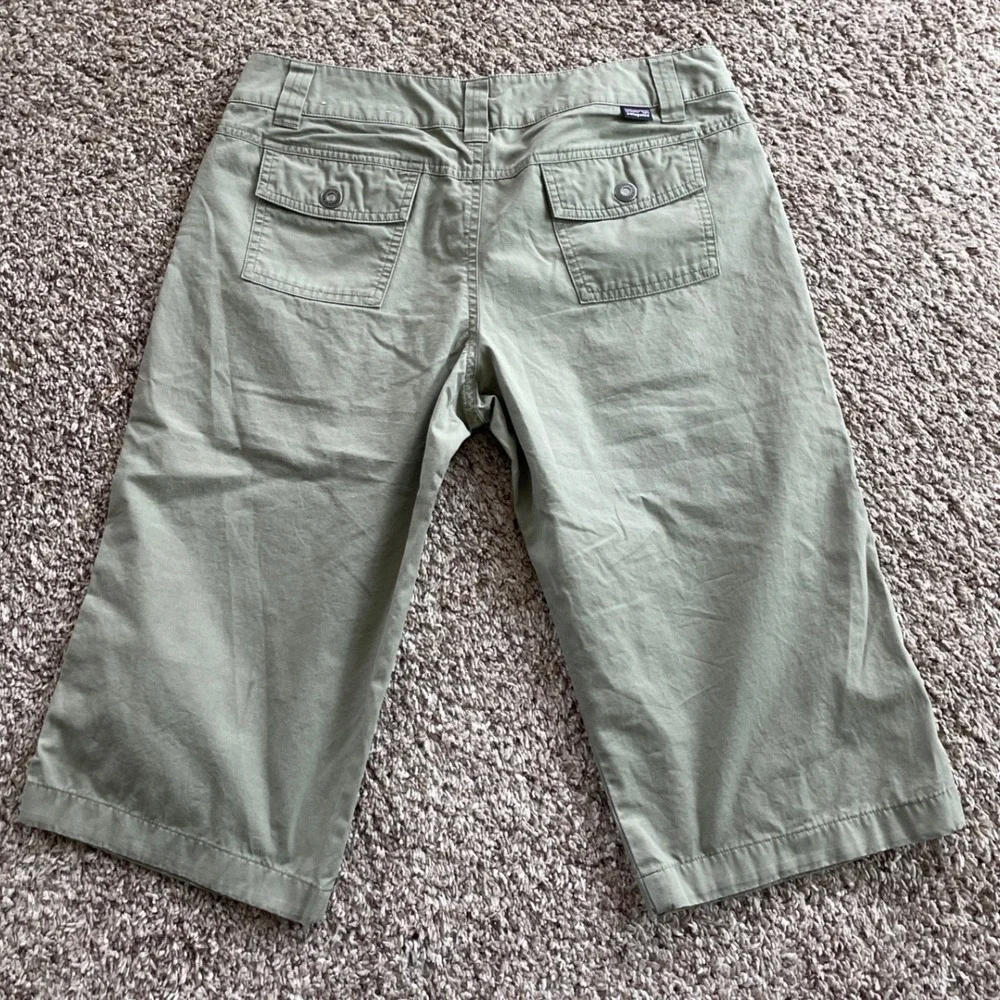 Patagonia Gorpcore Capri Pants Womens 10 Sage Green‎ Hiking Outdoorsy Earthcore